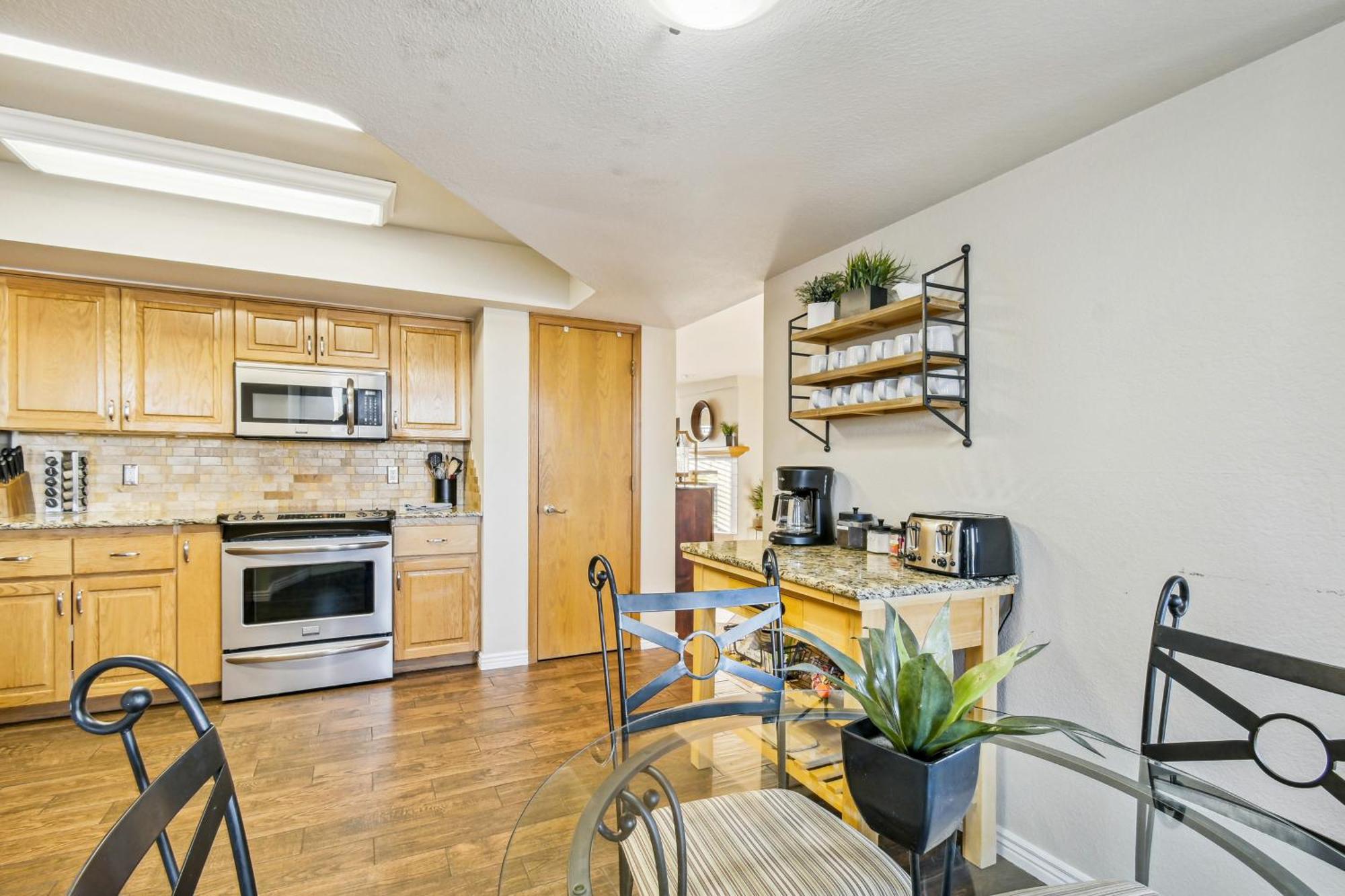Zen Desert Oasis with Lake View, 1 Mi to Beach! Lake Havasu City Exterior foto